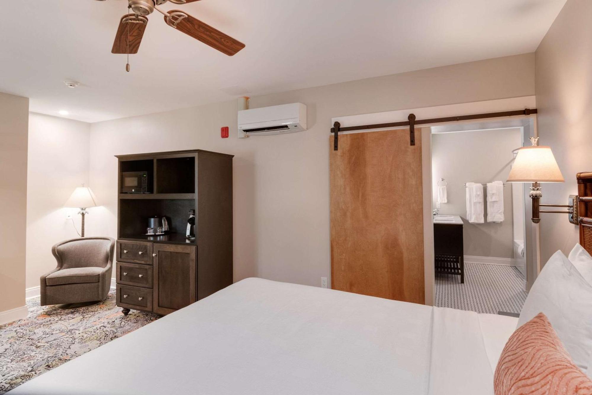 The Port Inn And Cottages, Ascend Hotel Collection Port St. Joe Bagian luar foto
